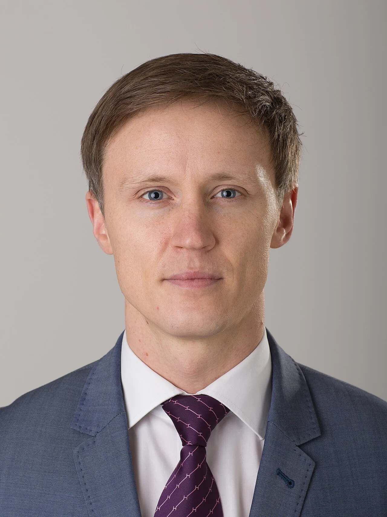 De Letse Europarlementariër Rihards Kols, initiatiefnemer van de brief tegen de terugkeer van Rusland in het internationale ijshockey